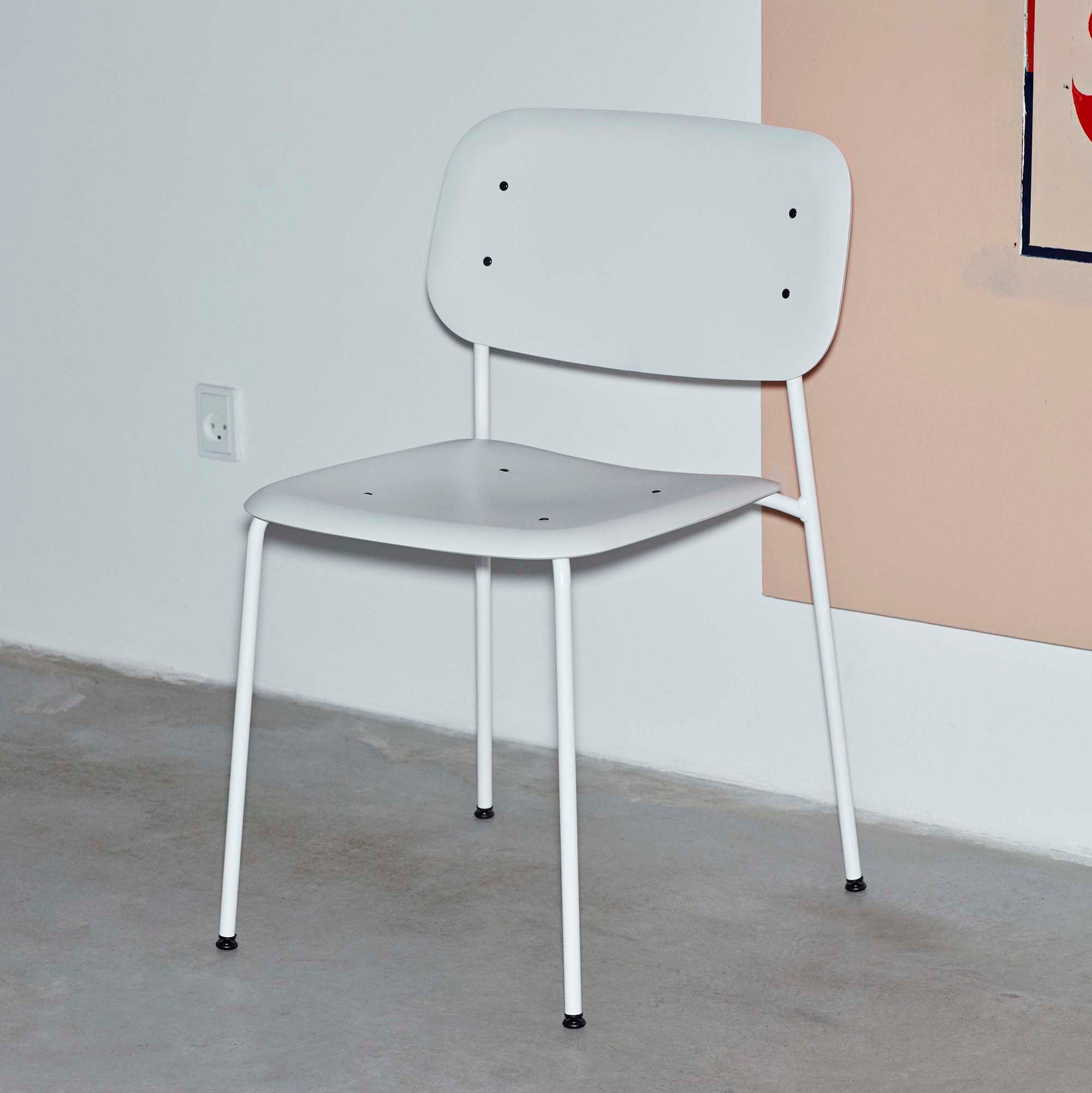 Soft Edge 45 scaun din plastic cu baza metalică