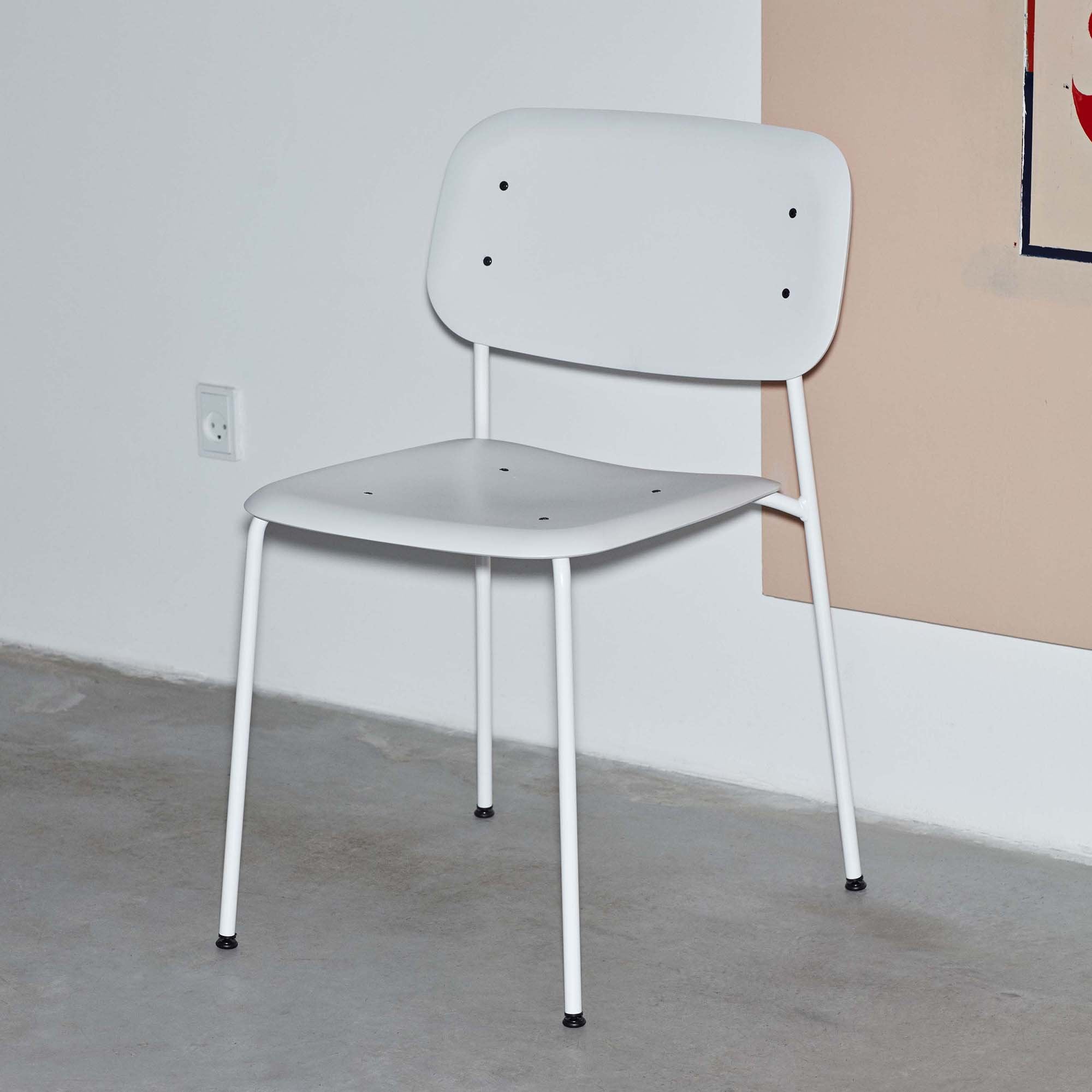 Soft Edge 45 scaun din plastic cu baza metalică