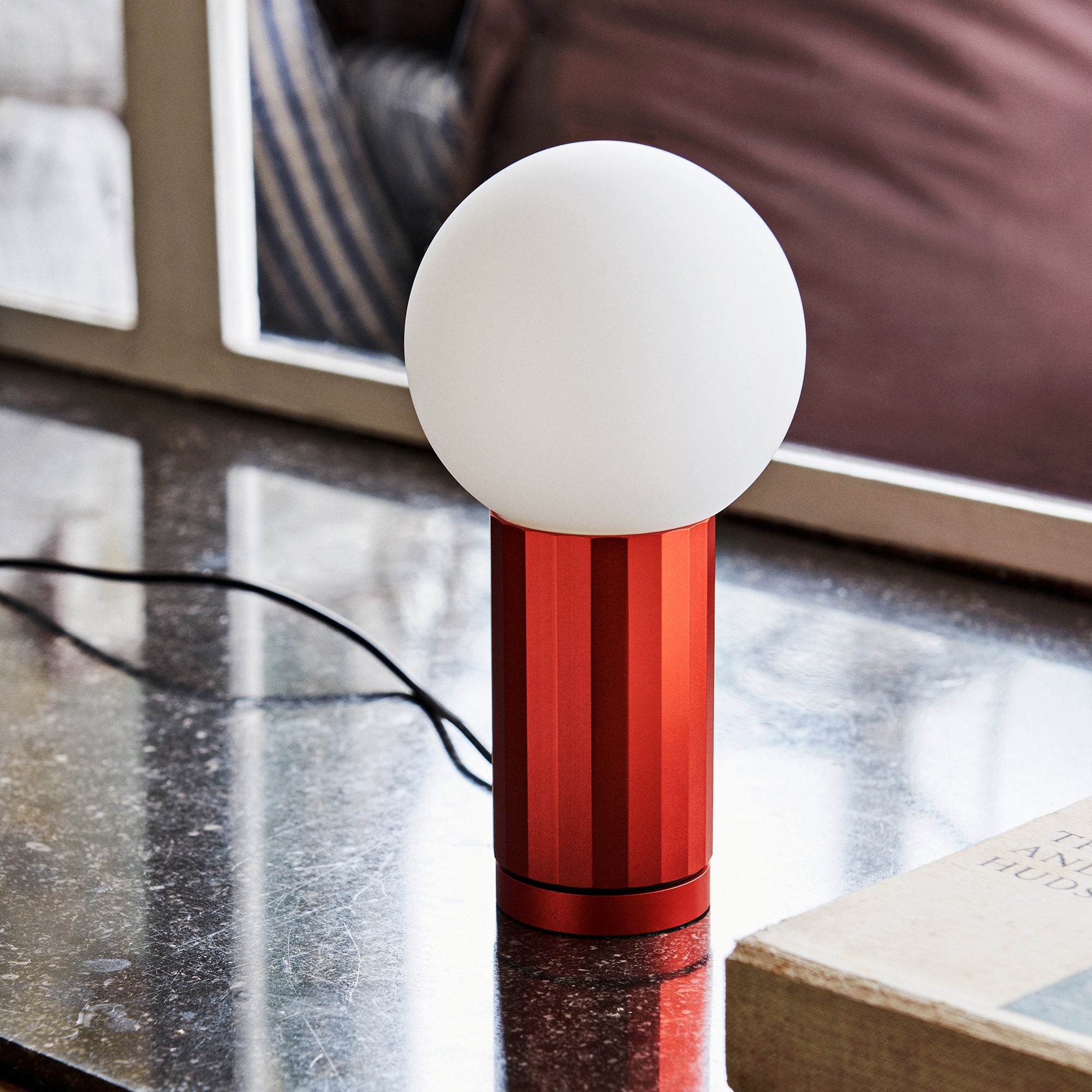 Turn on lampă de masă