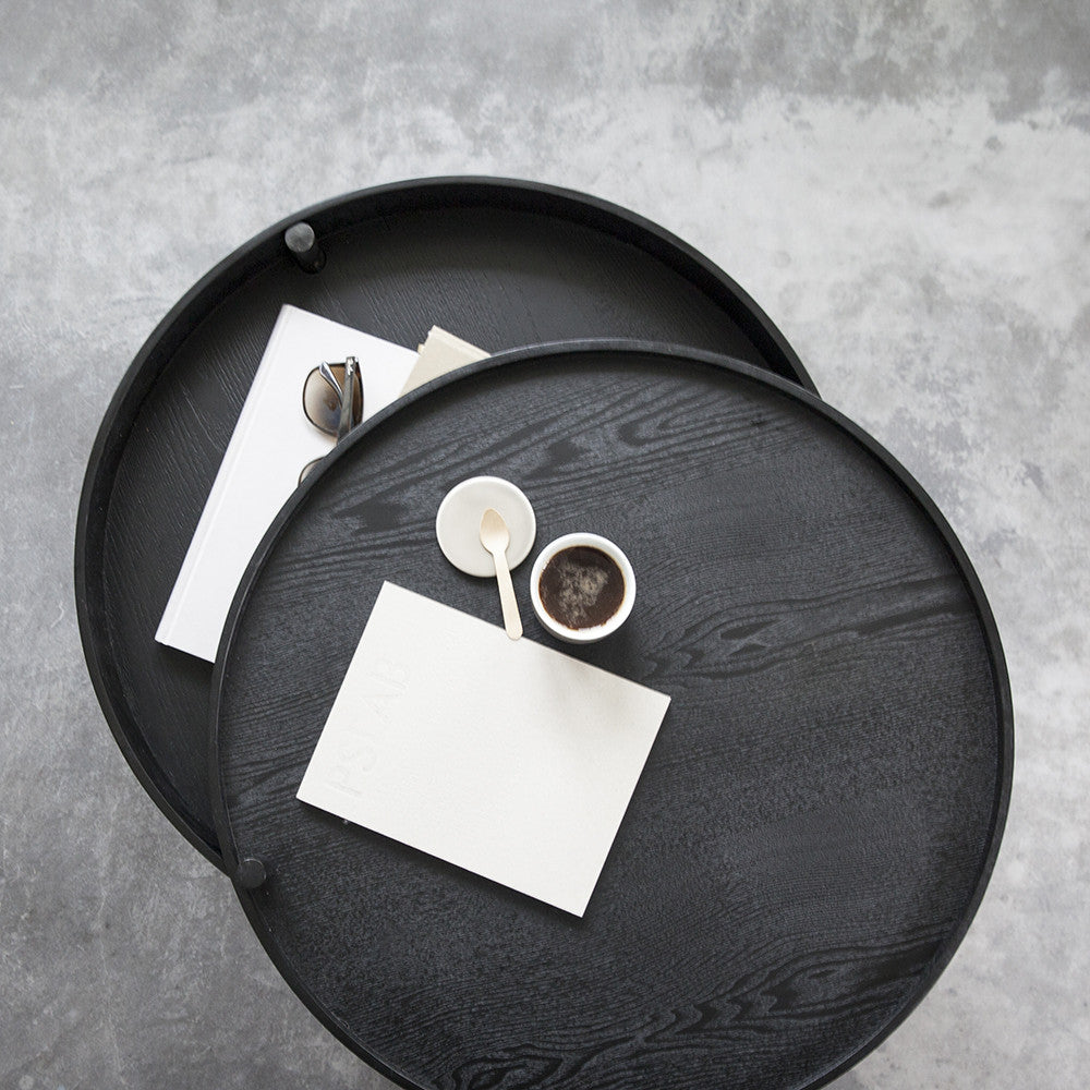 Turning Table, o măsuță minimalistă de la Menu 
