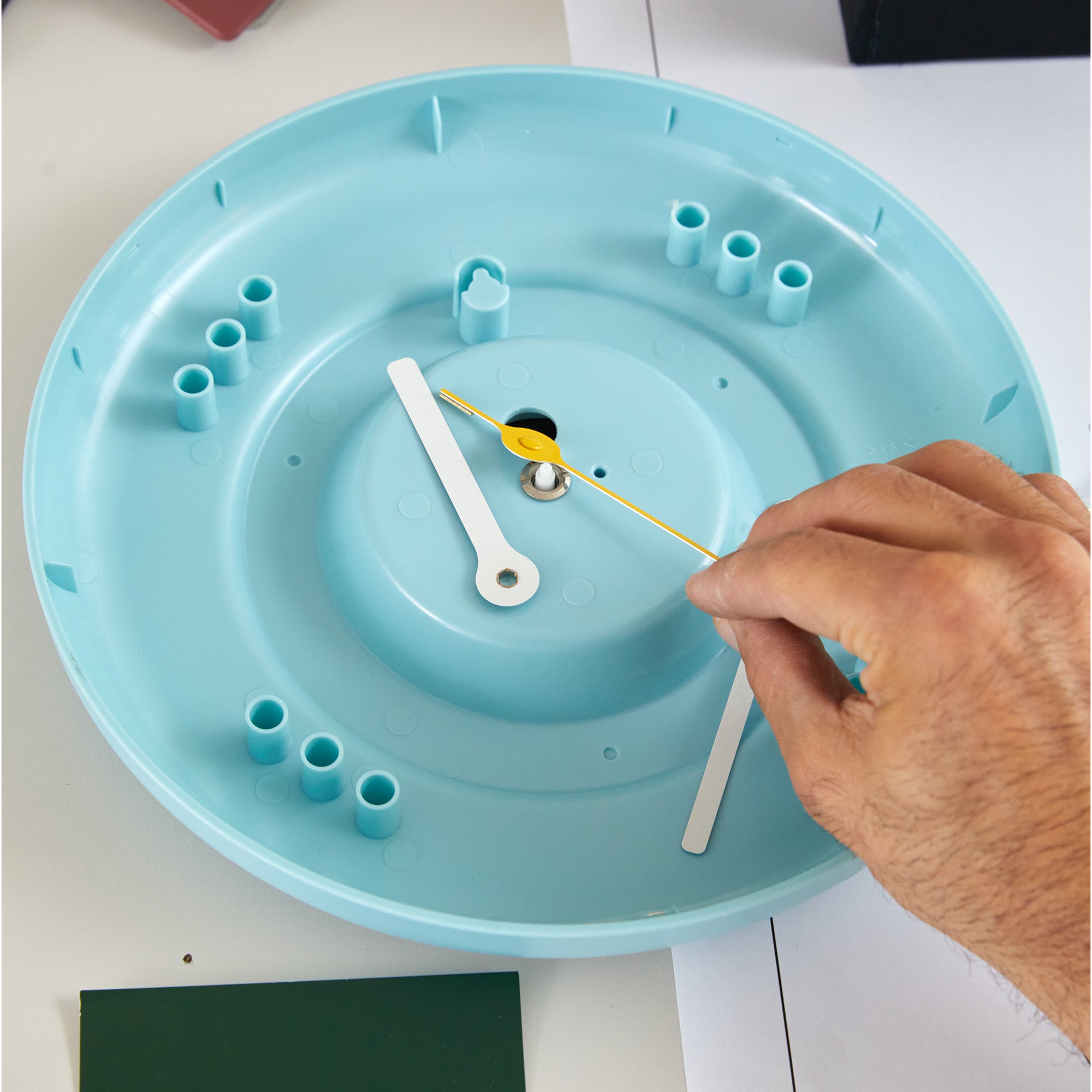 Wall Clock, ceas de perete