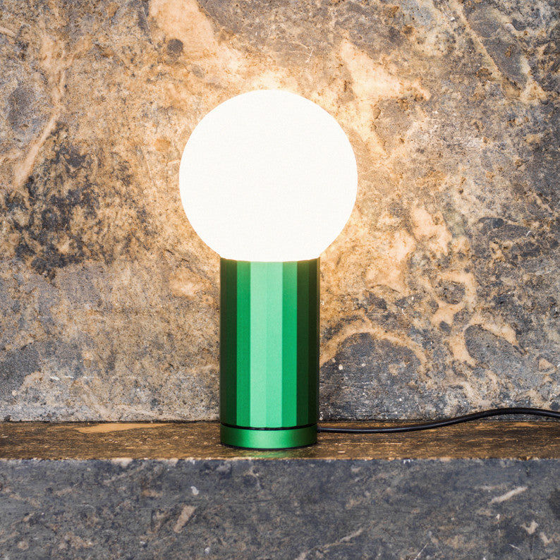 Turn on lampă de masă