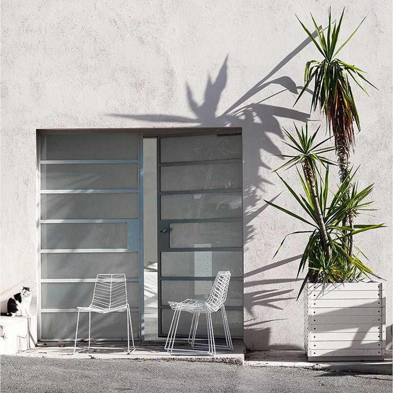 Leaf, scaunul de dining potrivit și pentru exterior, un best-seller Arper