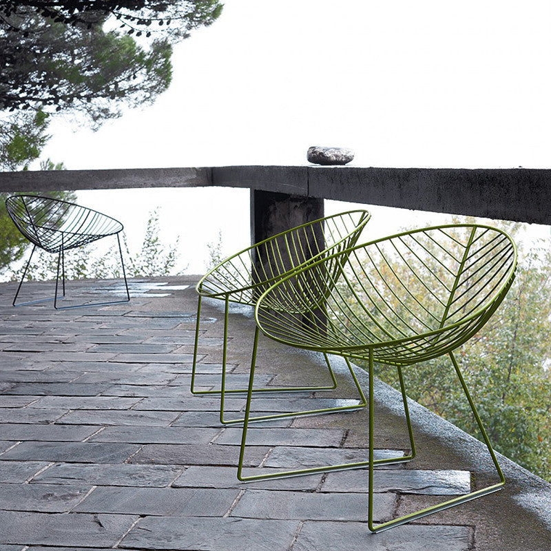 Leaf, un fotoliu lounge potrivit și pentru exterior, un best-seller Arper