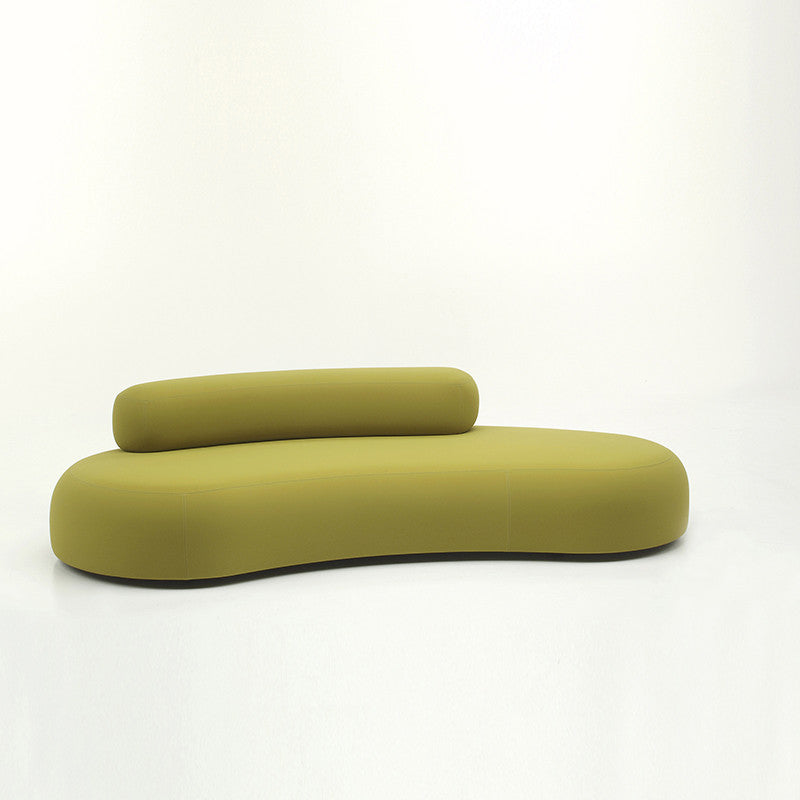 Bubble Rock, o canapea cu forme rotinjite, produsă de Living Divani