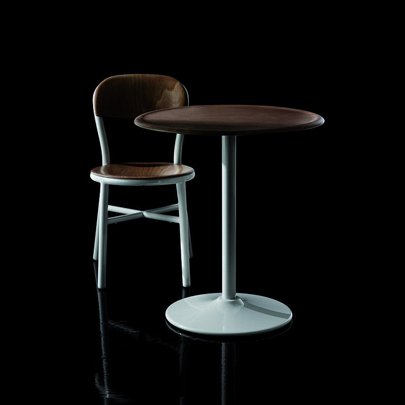 Pipe round table produsă de Magis