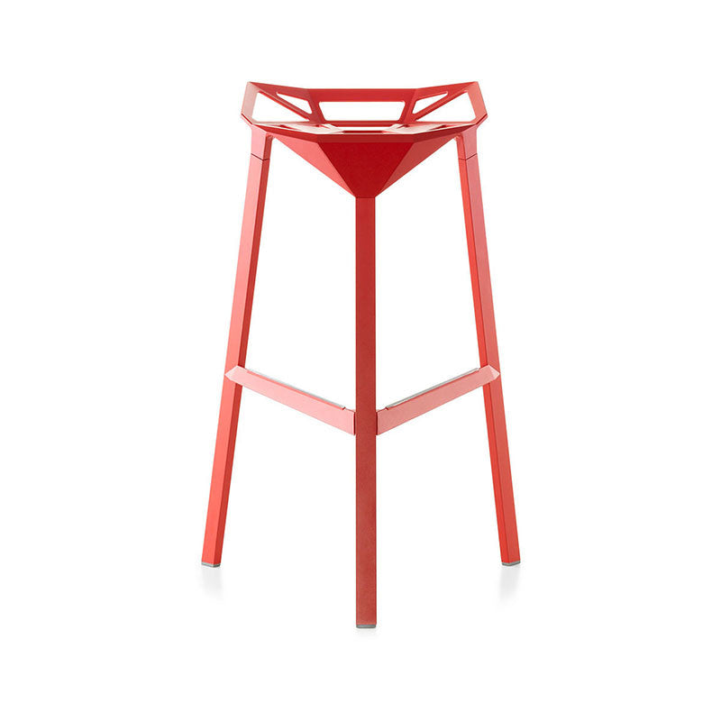 Stool One, un scaun de bar creat de Konstantin Grcic pentru Magis