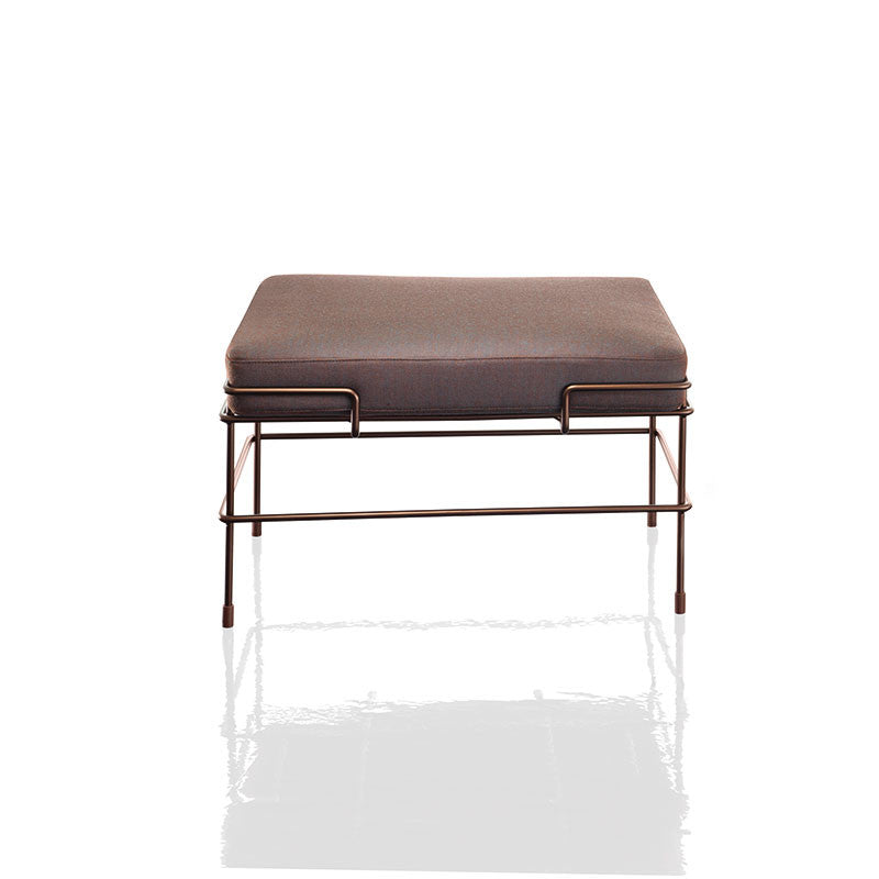 Puf / taburet din colecția Traffic semnată de Konstantin Grcic pentru Magis