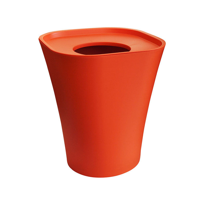 Trash, un coș de gunoi creat de Jasper Morrison pentru Magis