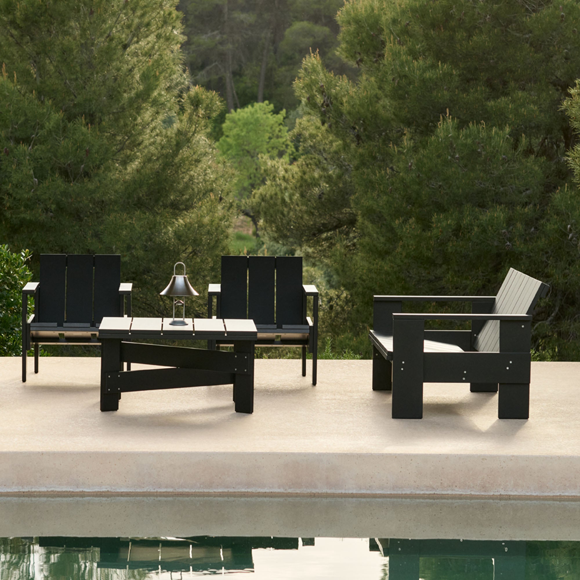 Crate Low Table, măsuță exterior 75x75 cm