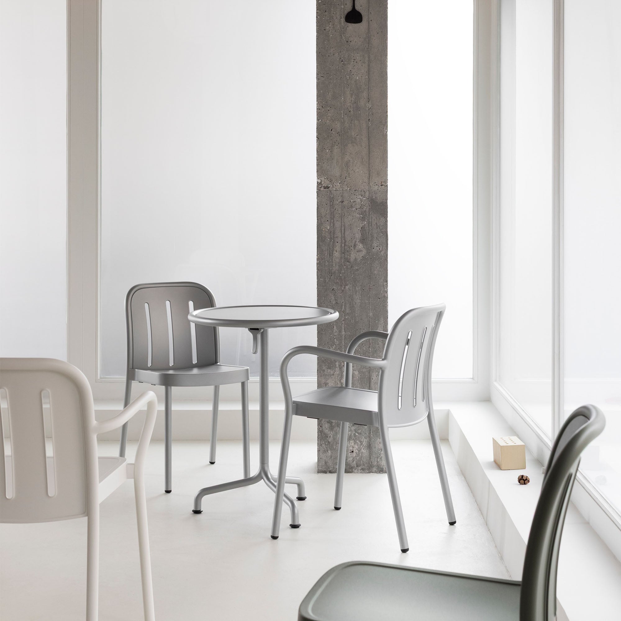 Deville Table, masă rotundă Ø55 cm