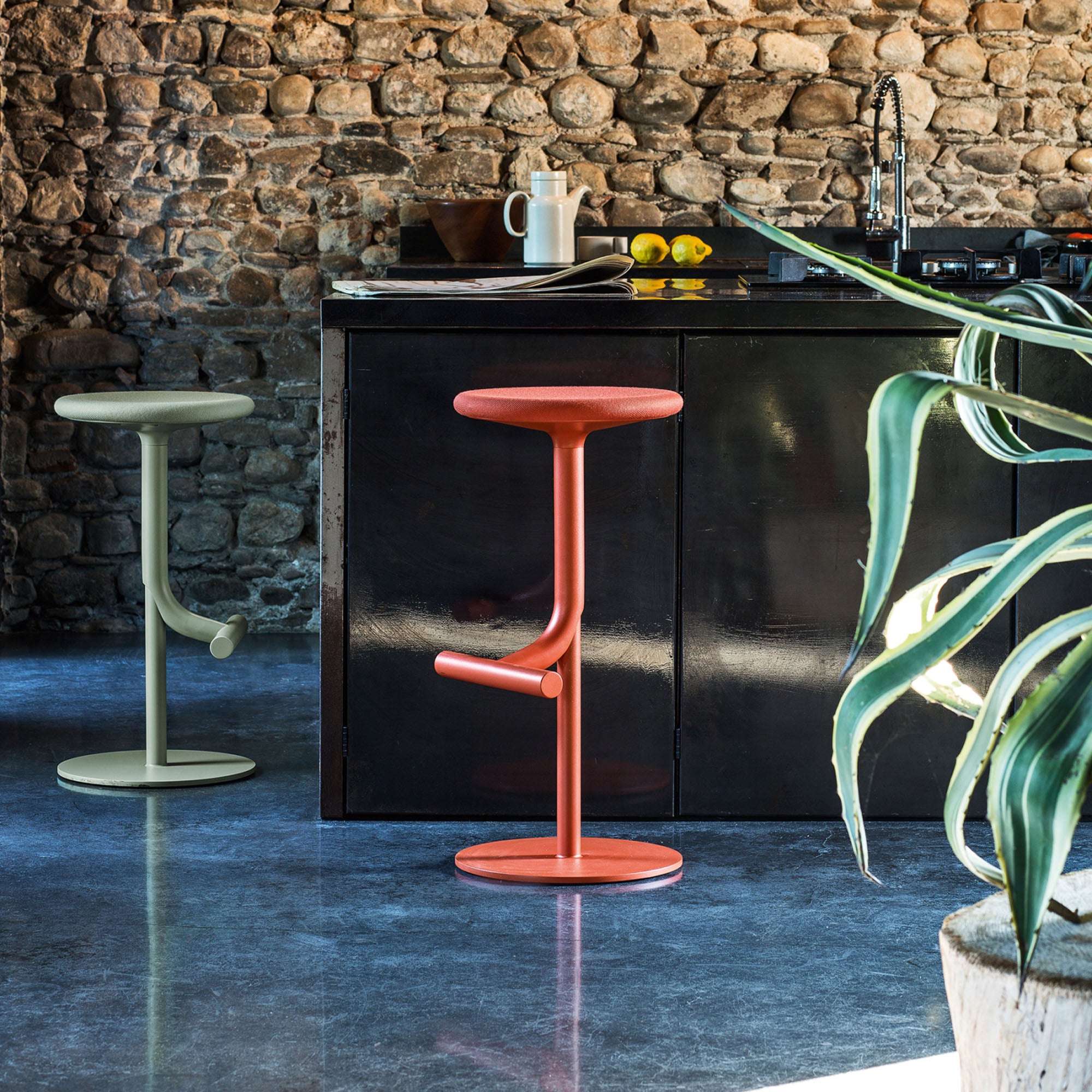 Tibu, scaun de bar rotativ H60/77 cm