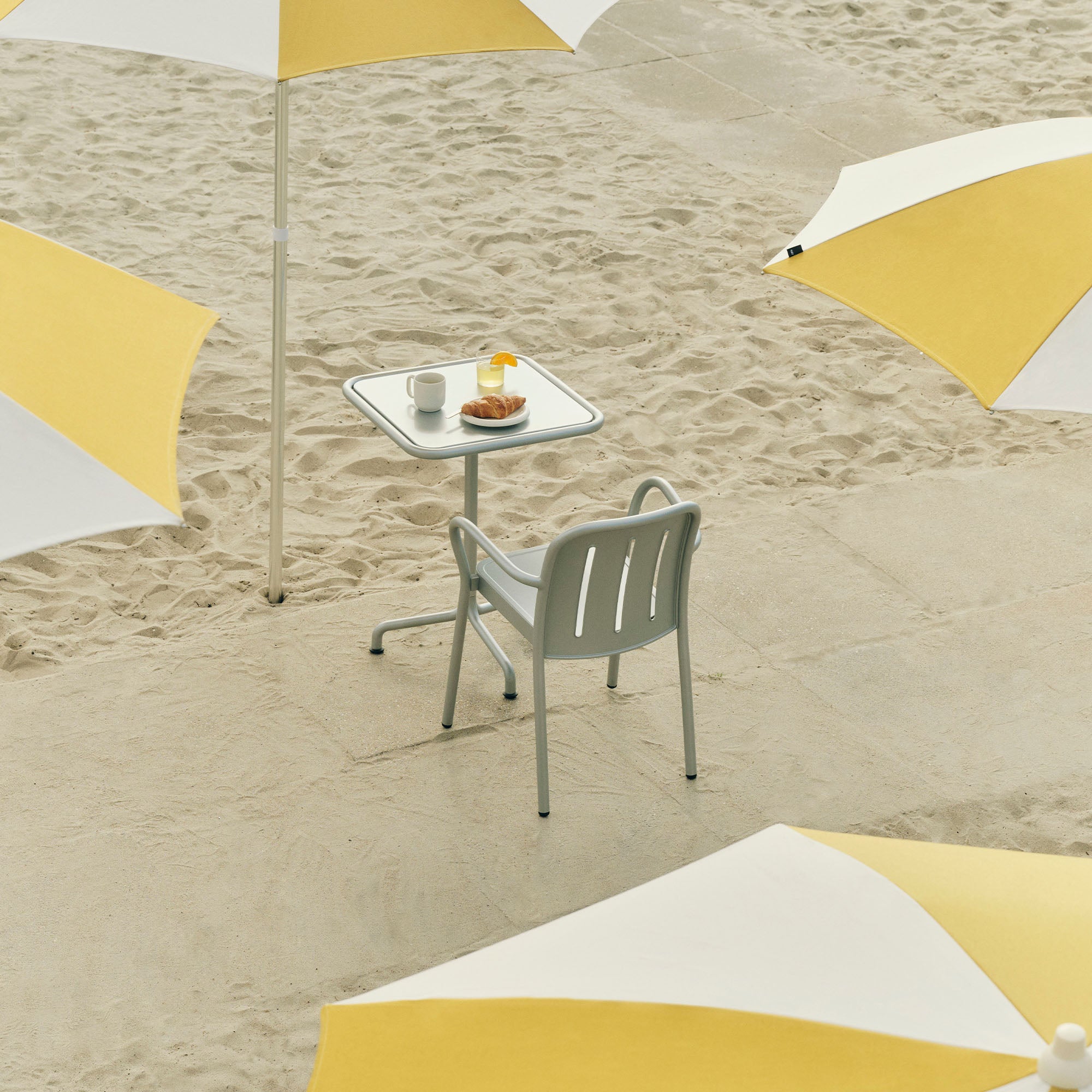 Deville Armchair, scaun de exterior cu cotiere