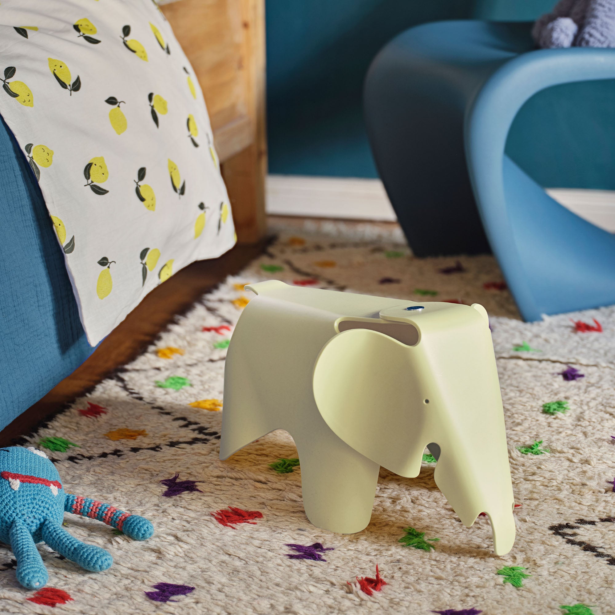 Eames Elephant canary RE S, obiect decor