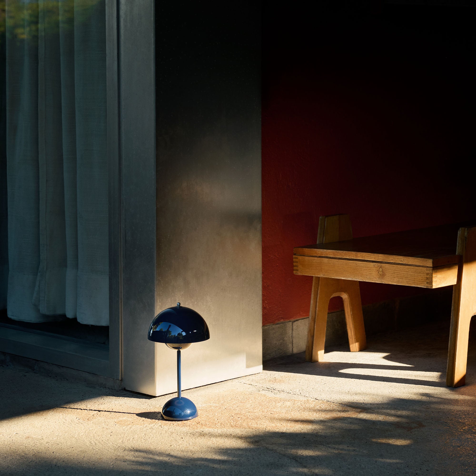 Flowerpot VP9 Steel Blue, lampă portabilă