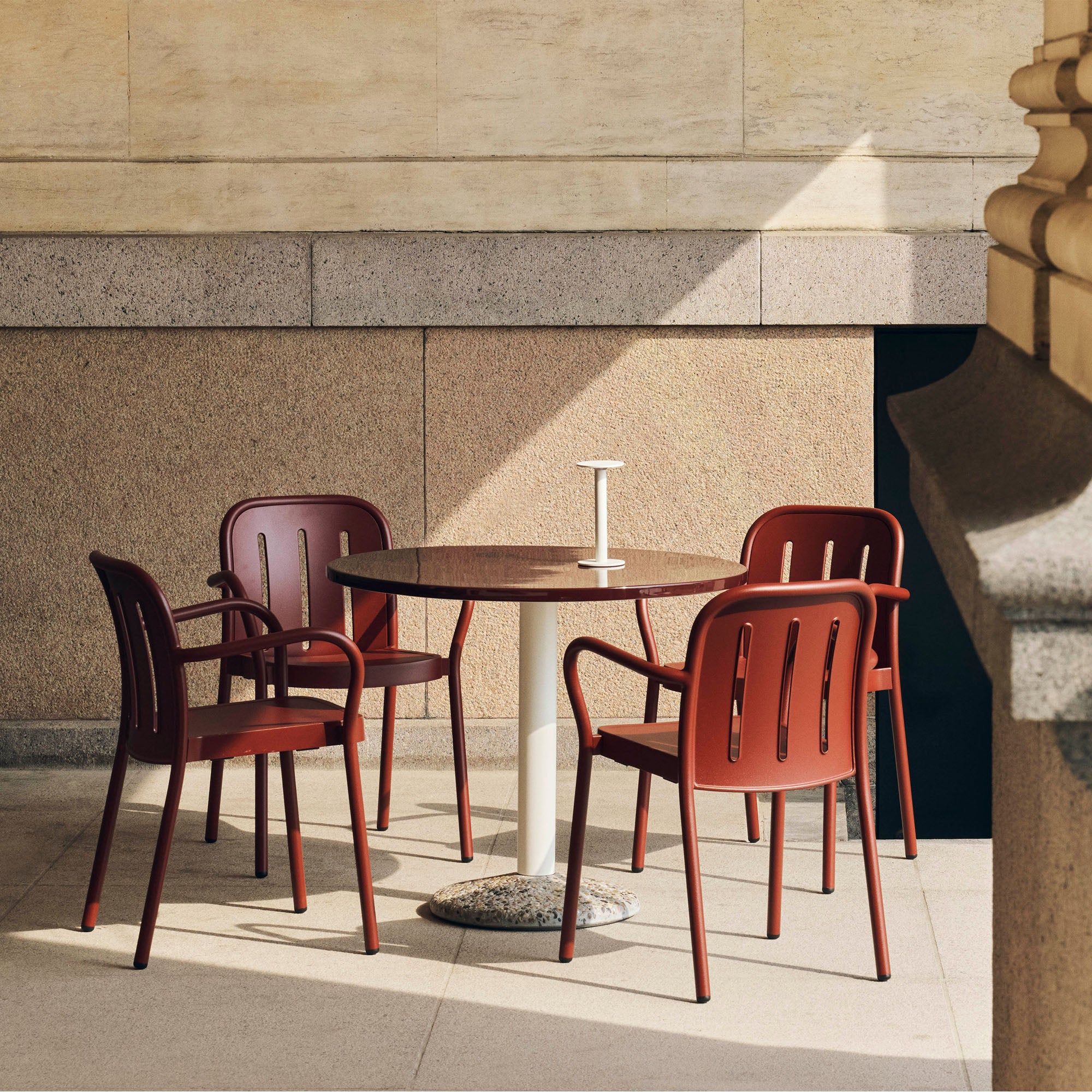 Deville Armchair, scaun de exterior cu cotiere