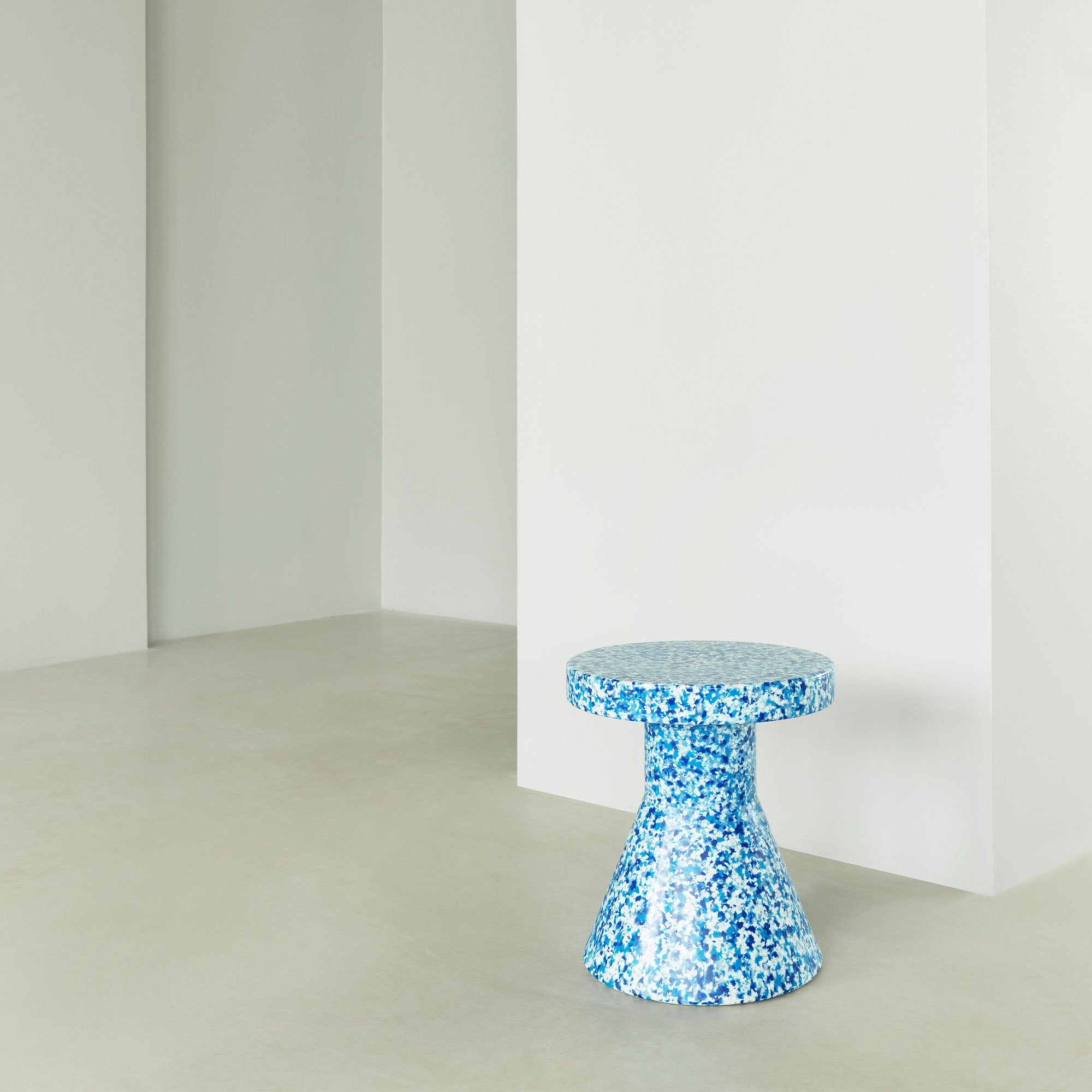 Bit Stool Cone, taburet