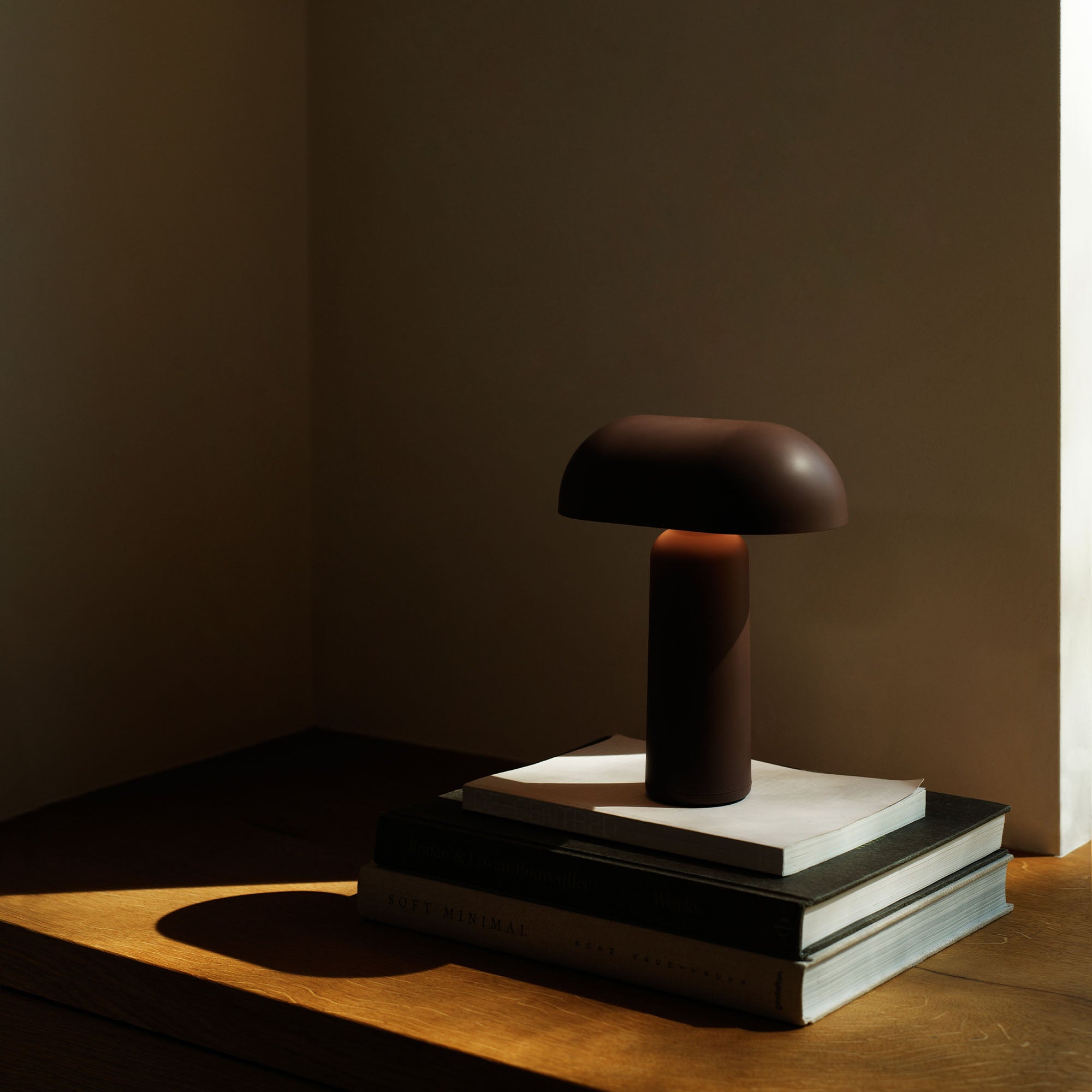 Porta Table Lamp, lampă portabilă