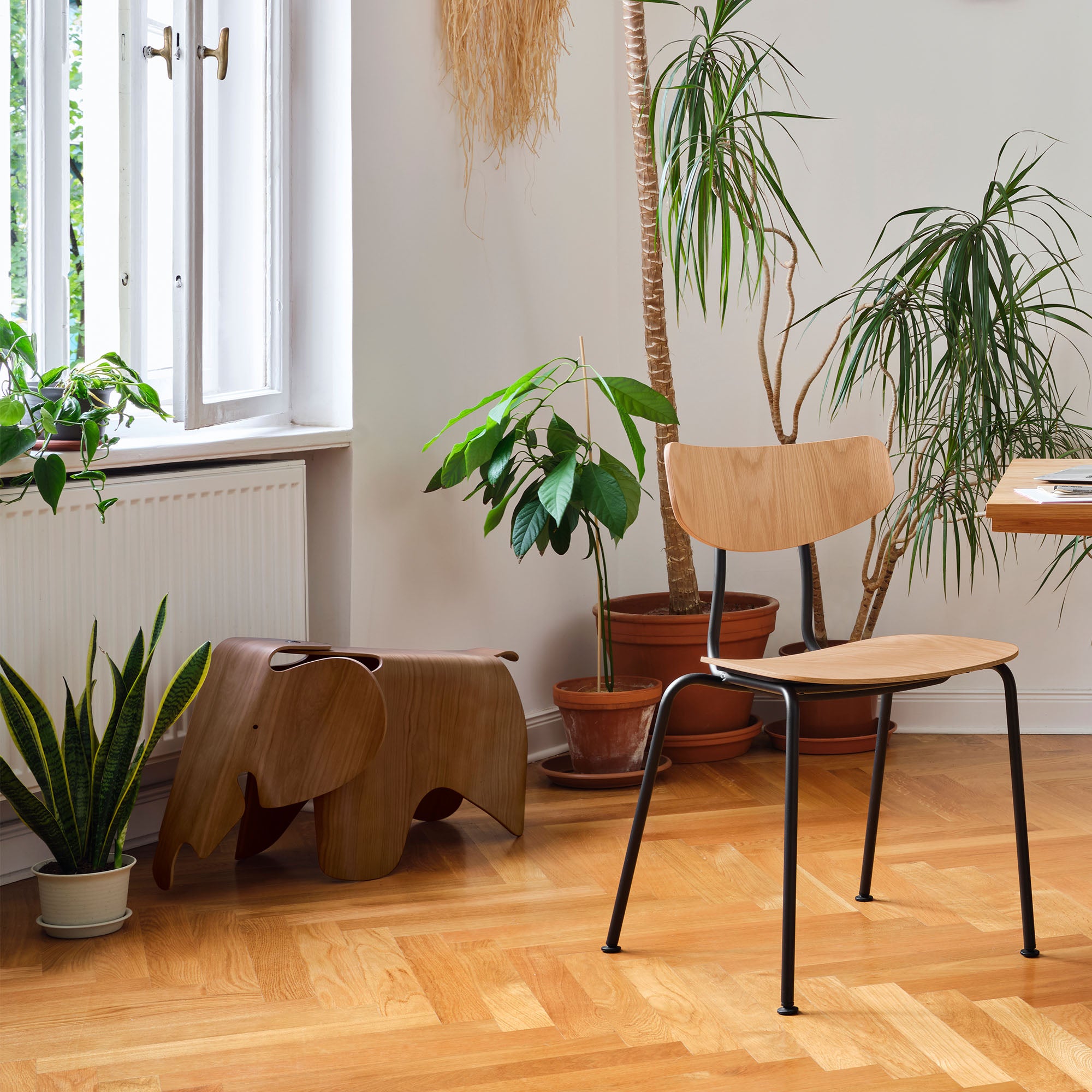 Eames Elephant plywood M