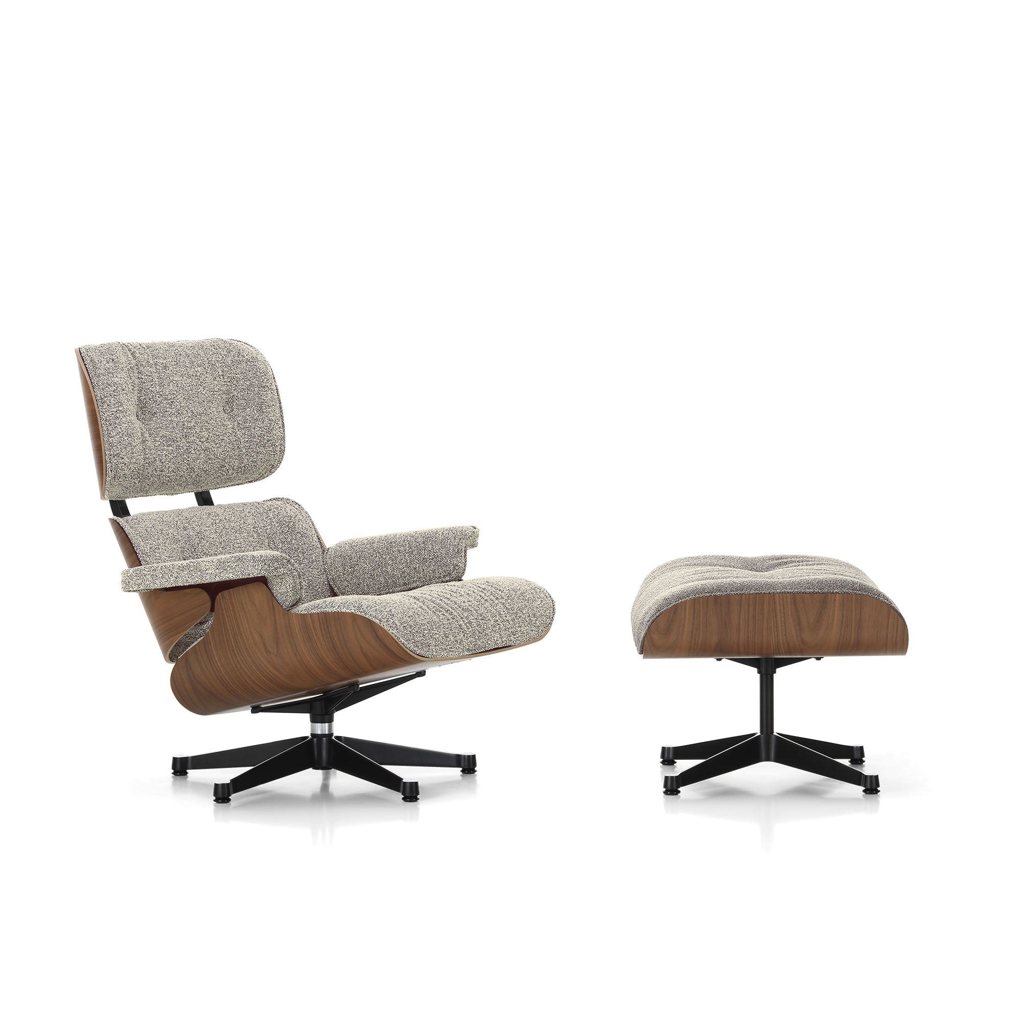 Eames Lounge Chair cu Otoman, lemn de nuc și bază satinată cu laterale negre