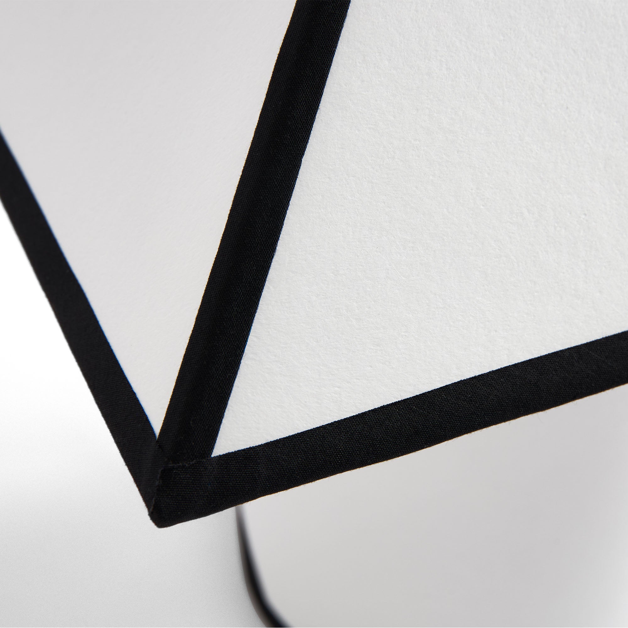 Ava Pyramid Table Lamp, lampă de masă 29 cm