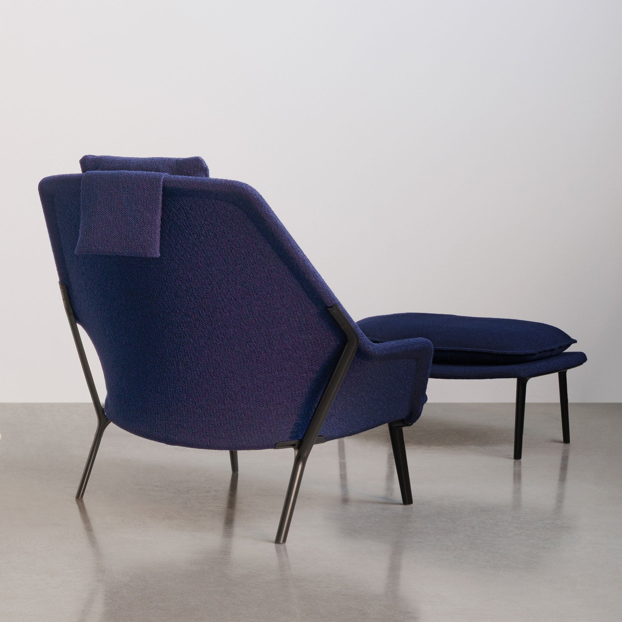 Slow Chair, fotoliu cu otoman bază neagră