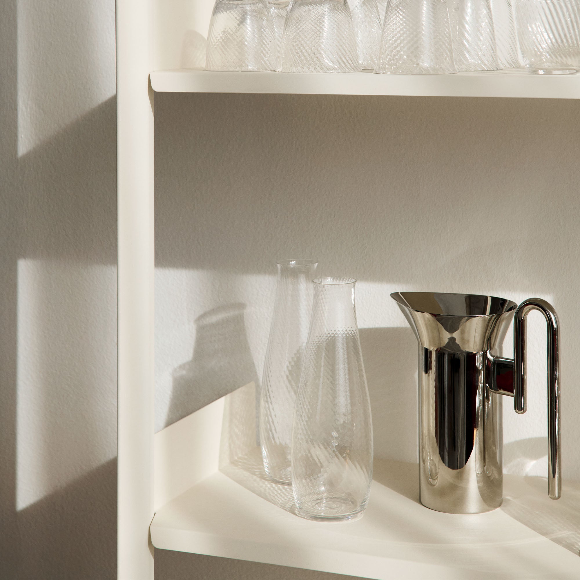 Momento JH38 Jug, carafă metalică