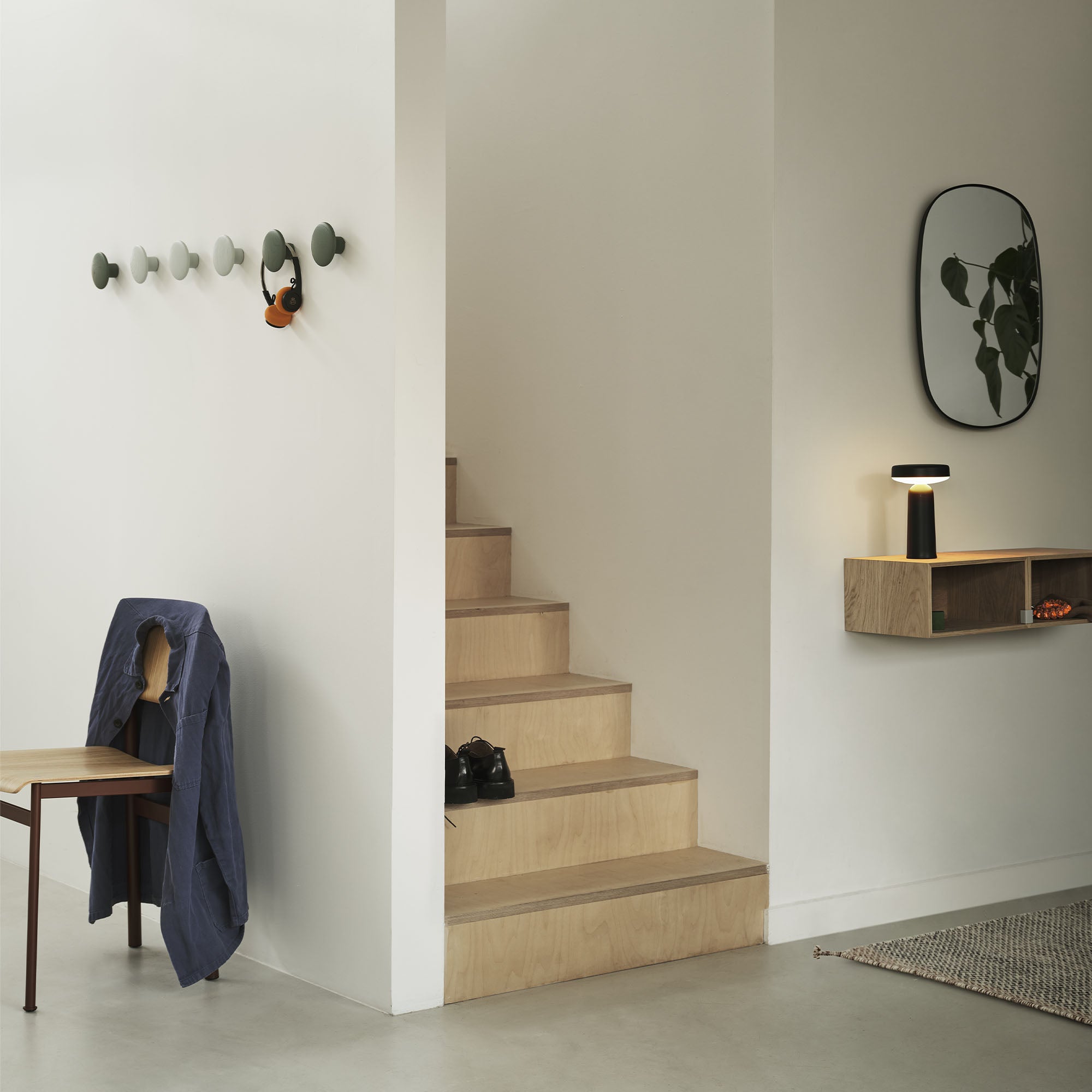 The Dots Wood cuier de lemn mediu Ø13 cm