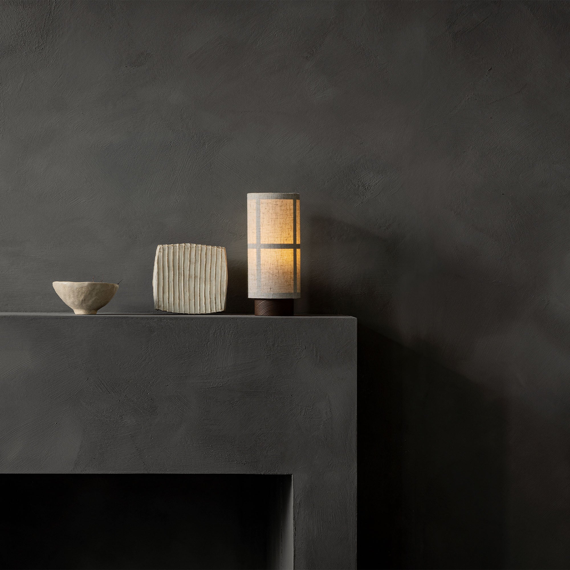 Hashira Table Lamp, lampă portabilă