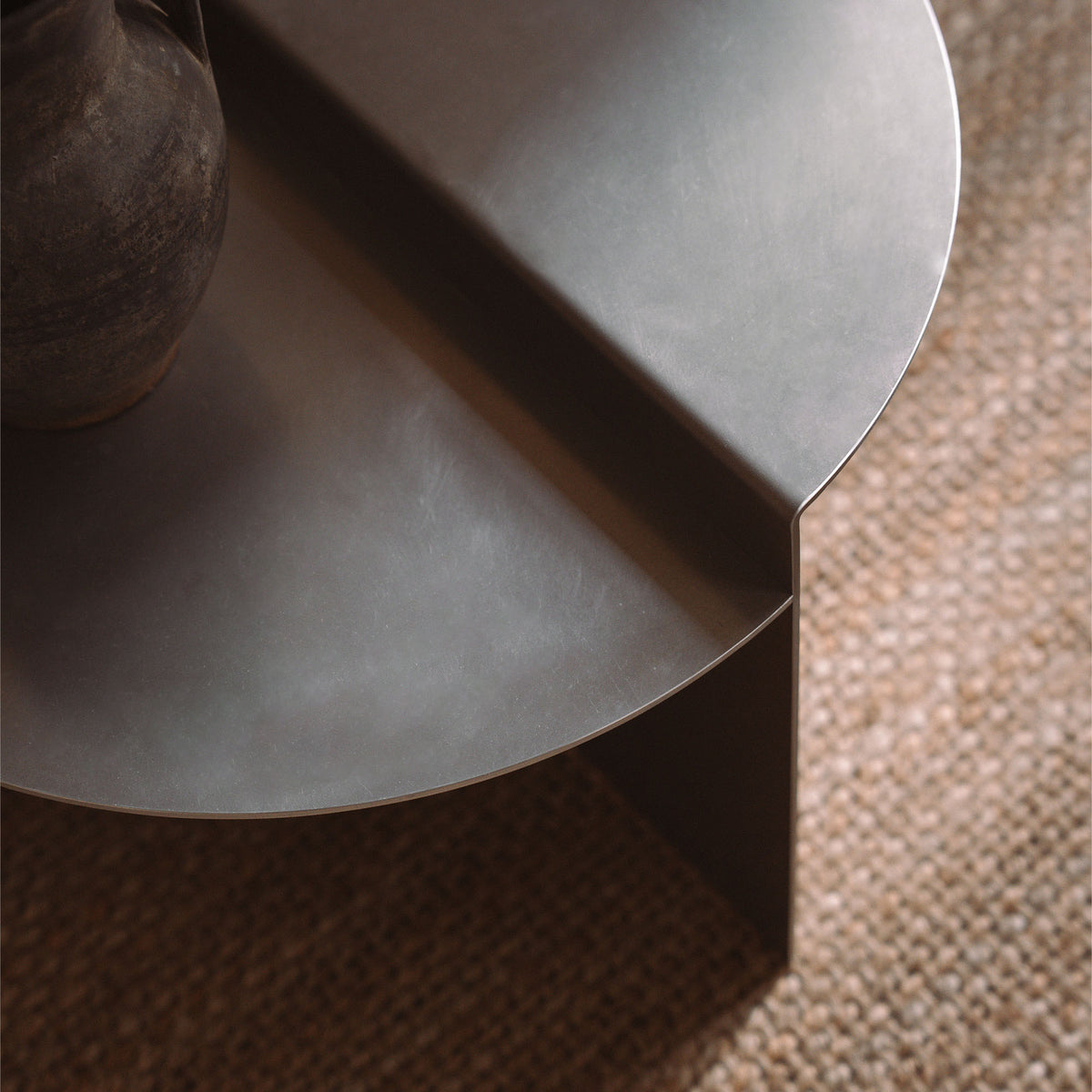 Rivet Side Table Aluminium, măsuță ocazională