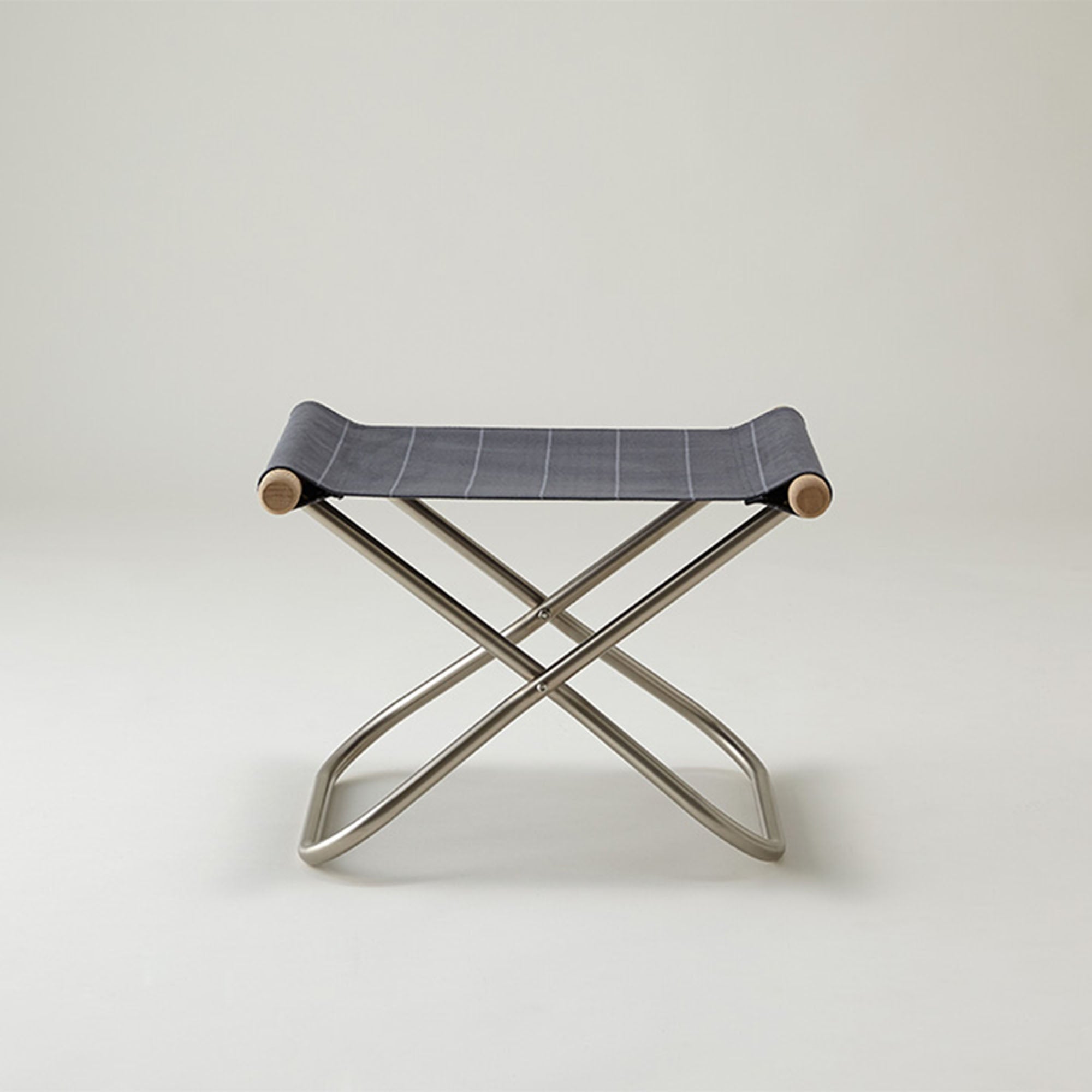 Nychair X Shikiri Ottoman, otoman pliabil