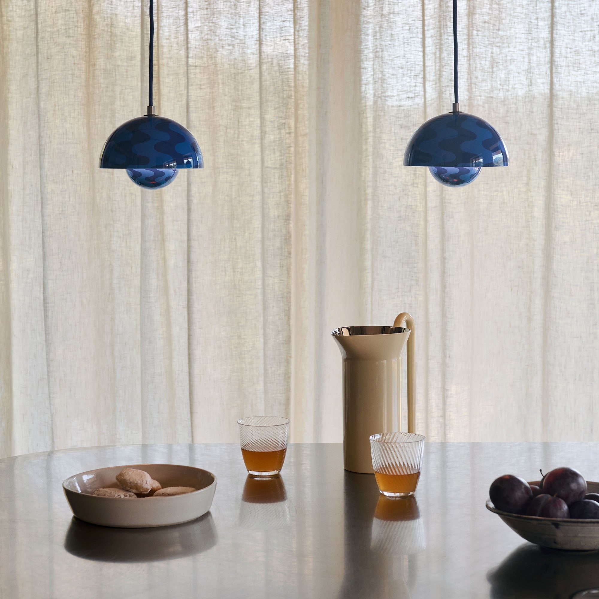 Momento JH38 Jug, carafă metalică