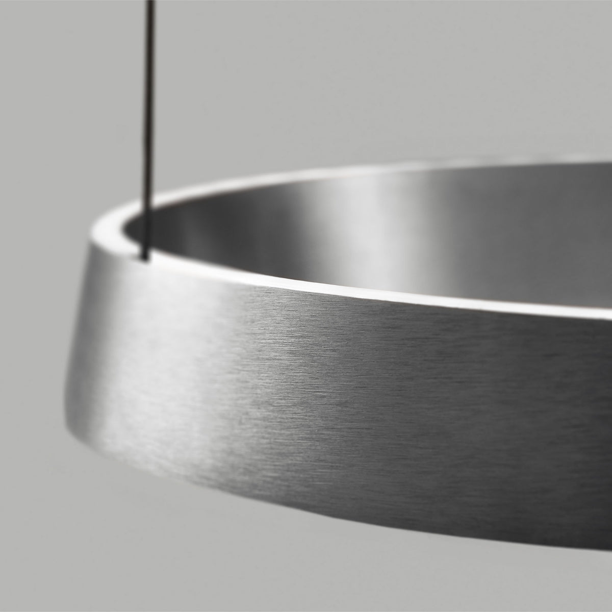 Edge Round, lampă suspendată Ø50 cm
