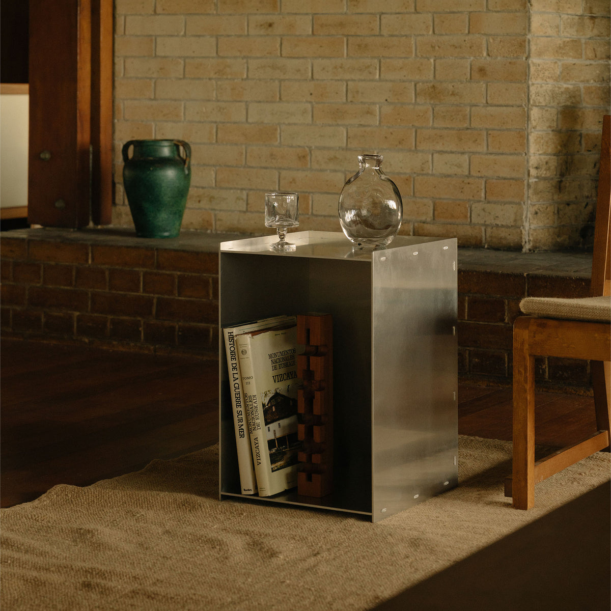 Rivet Box Table Aluminium, măsuță ocazională