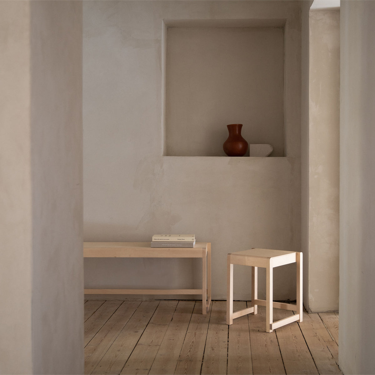 Low Stool 01, taburet din lemn