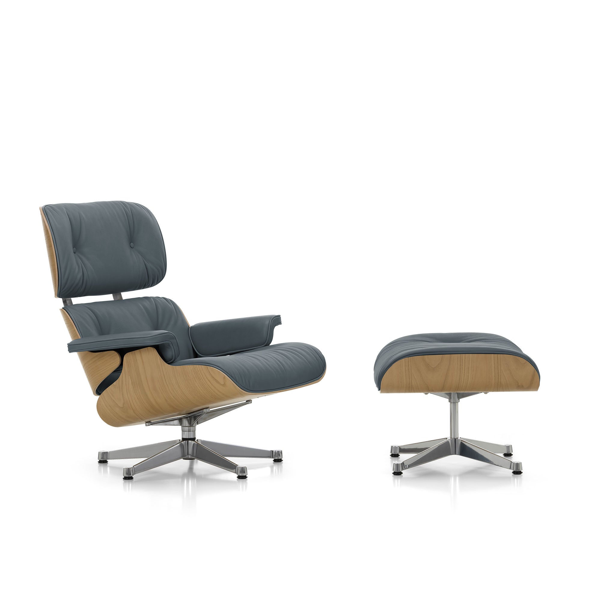 Eames Lounge Chair cu Otoman, lemn de castan și bază satinată