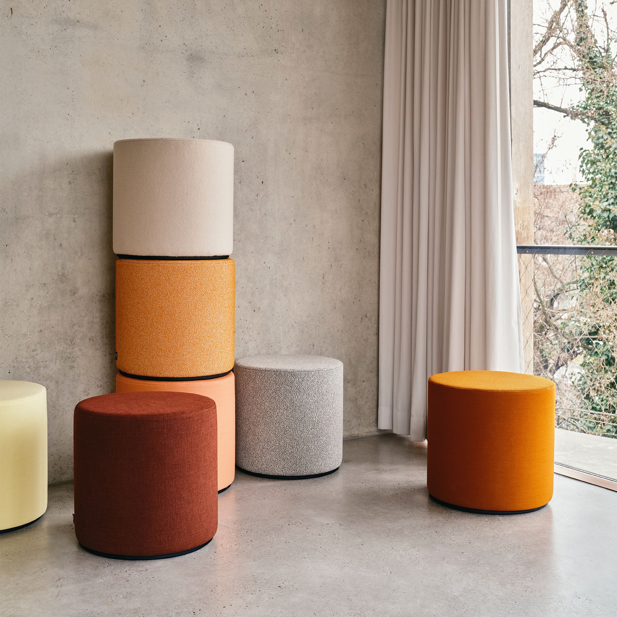Visiona Stool, puf Ø42 cm