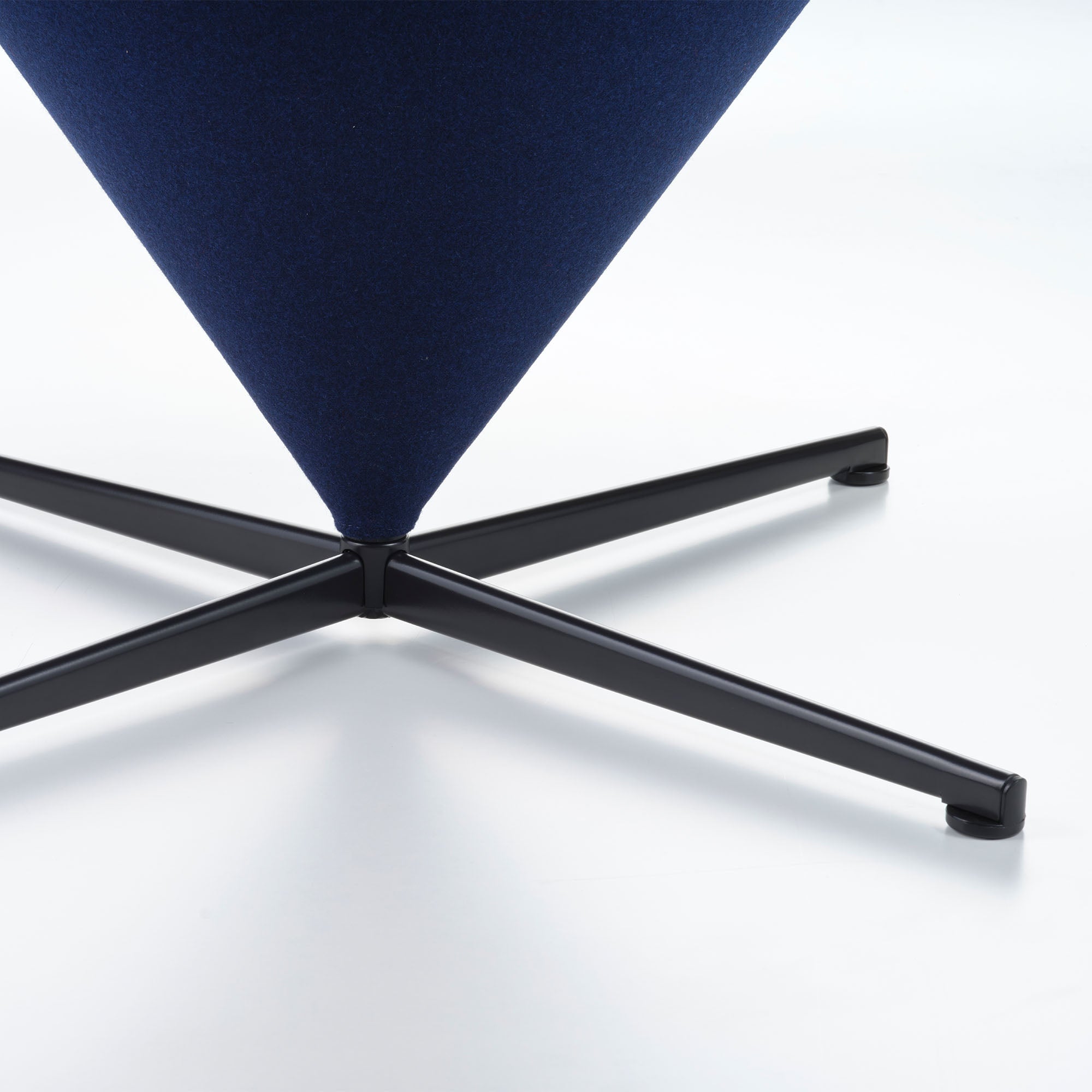 Heart Cone Chair fotoliu