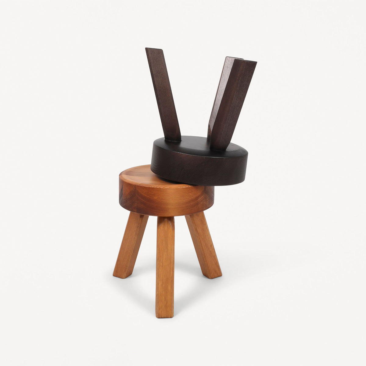 AML Stool, taburet din lemn