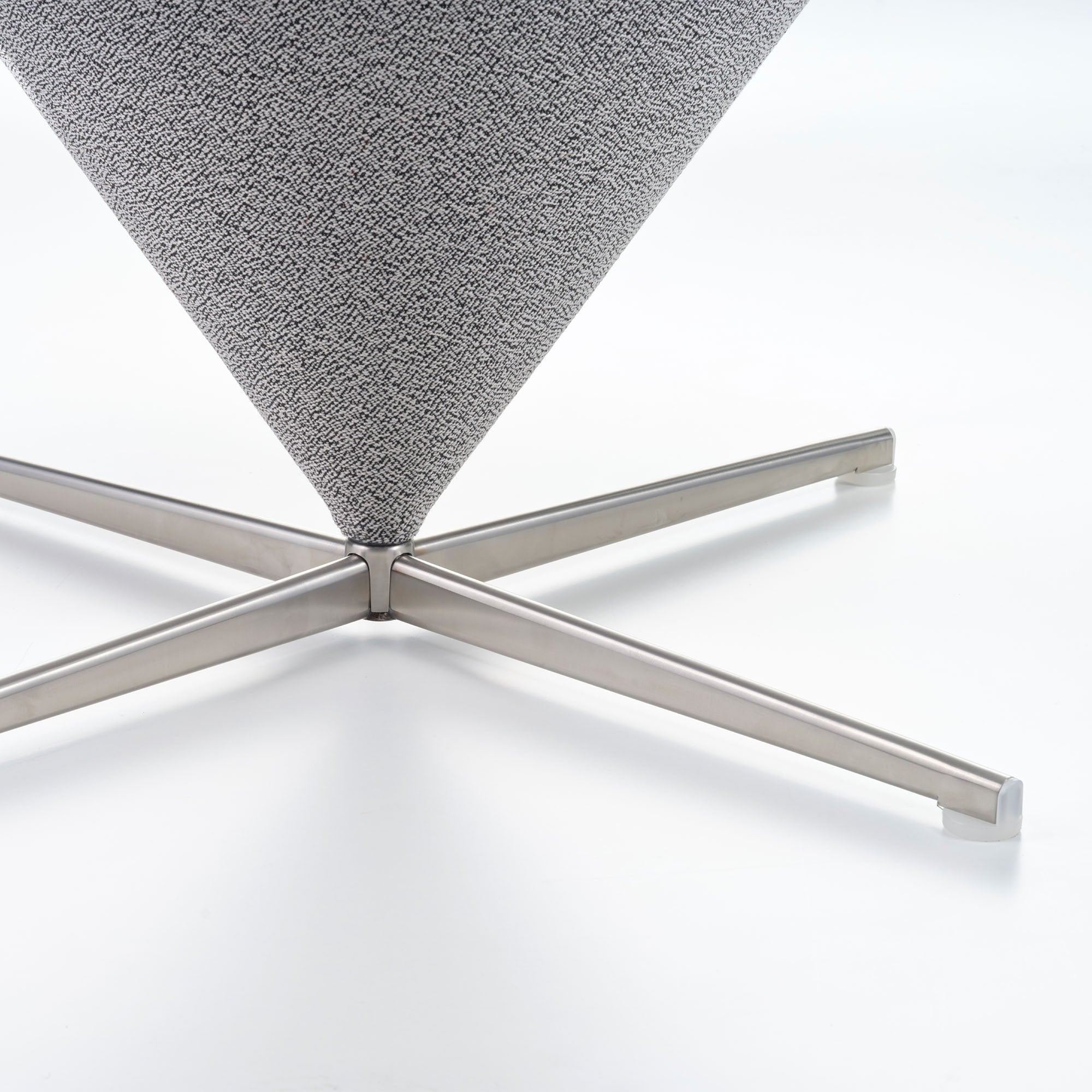 Heart Cone Chair fotoliu