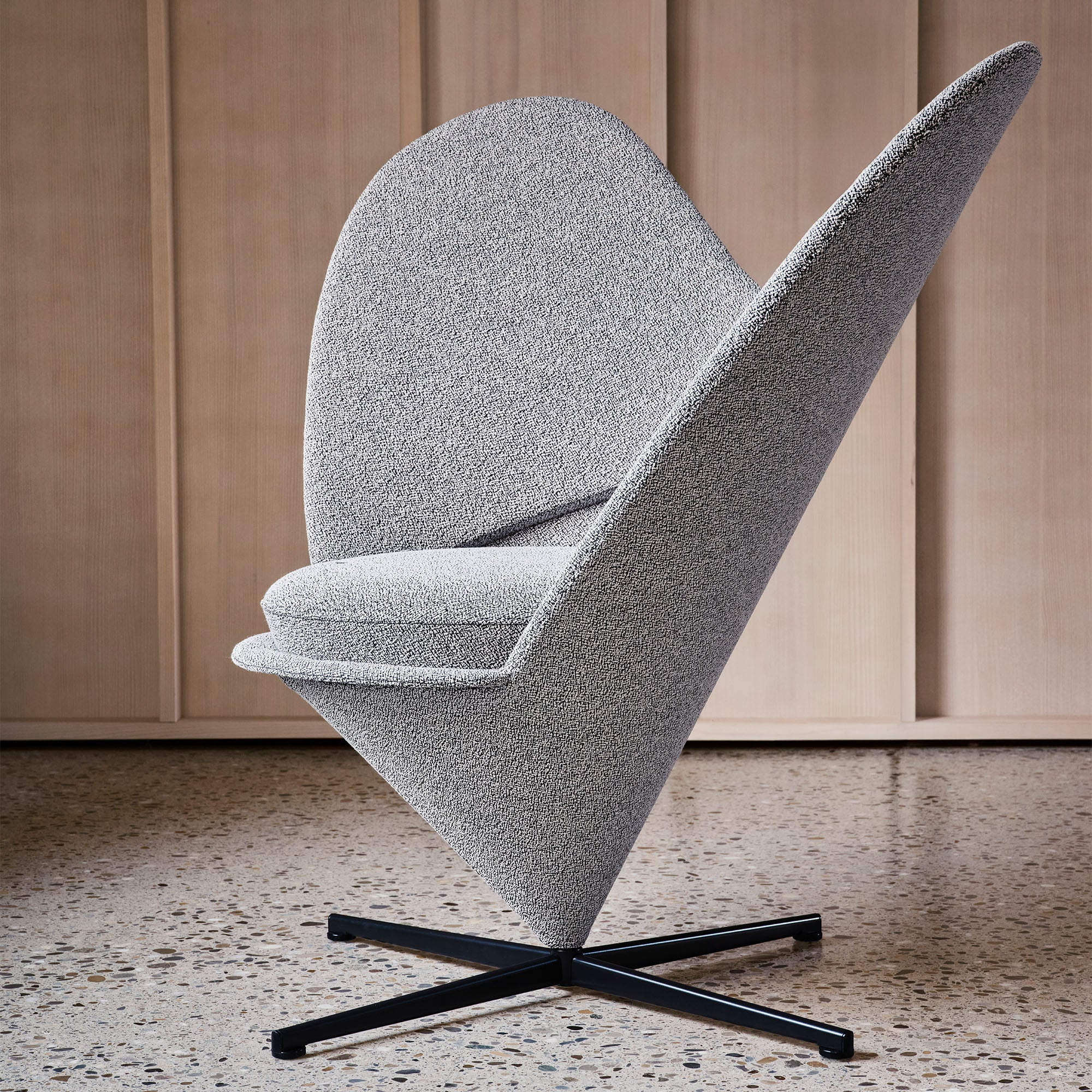 Heart Cone Chair fotoliu