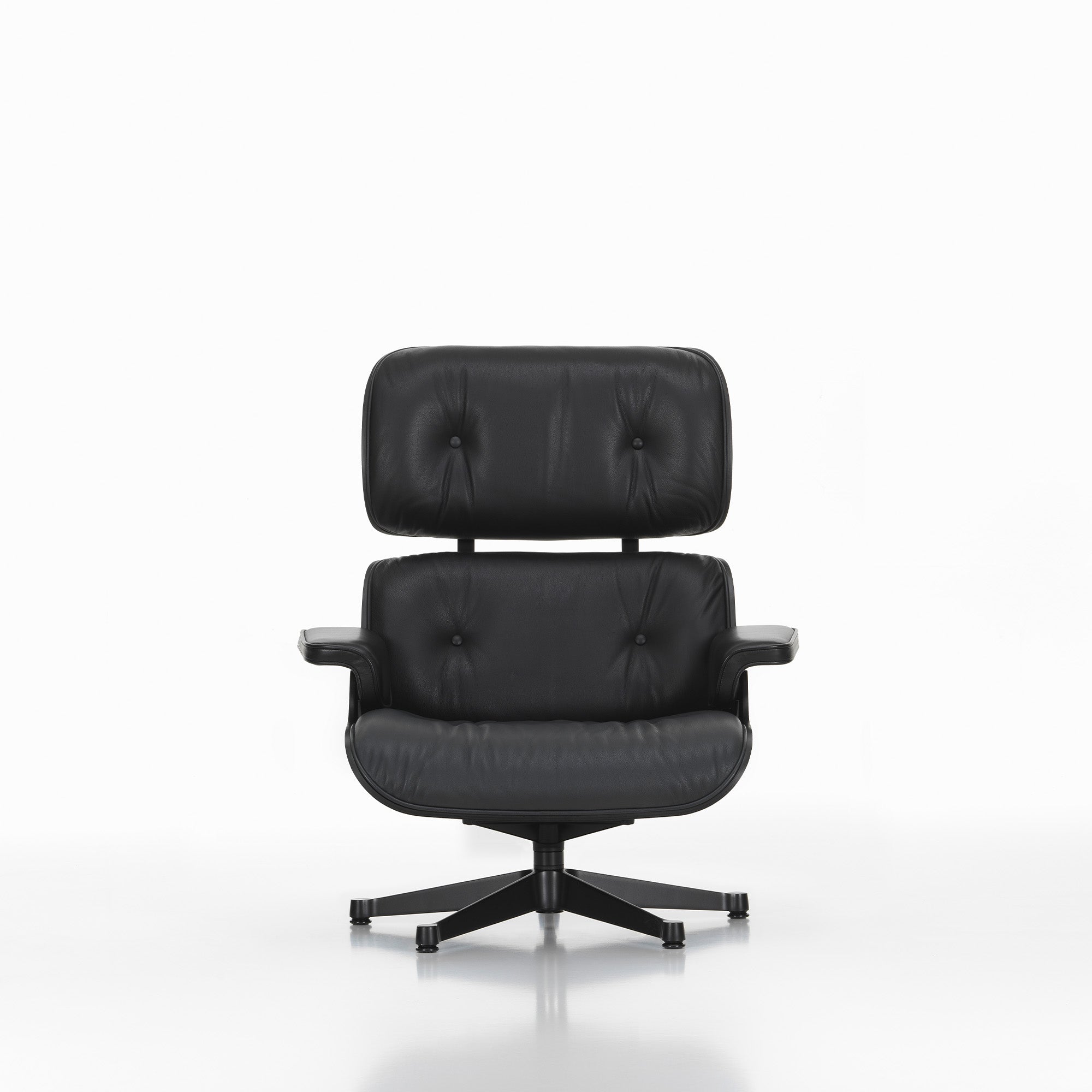 Eames Lounge Chair cu Otoman, lemn de castan vopsit negru și bază neagră