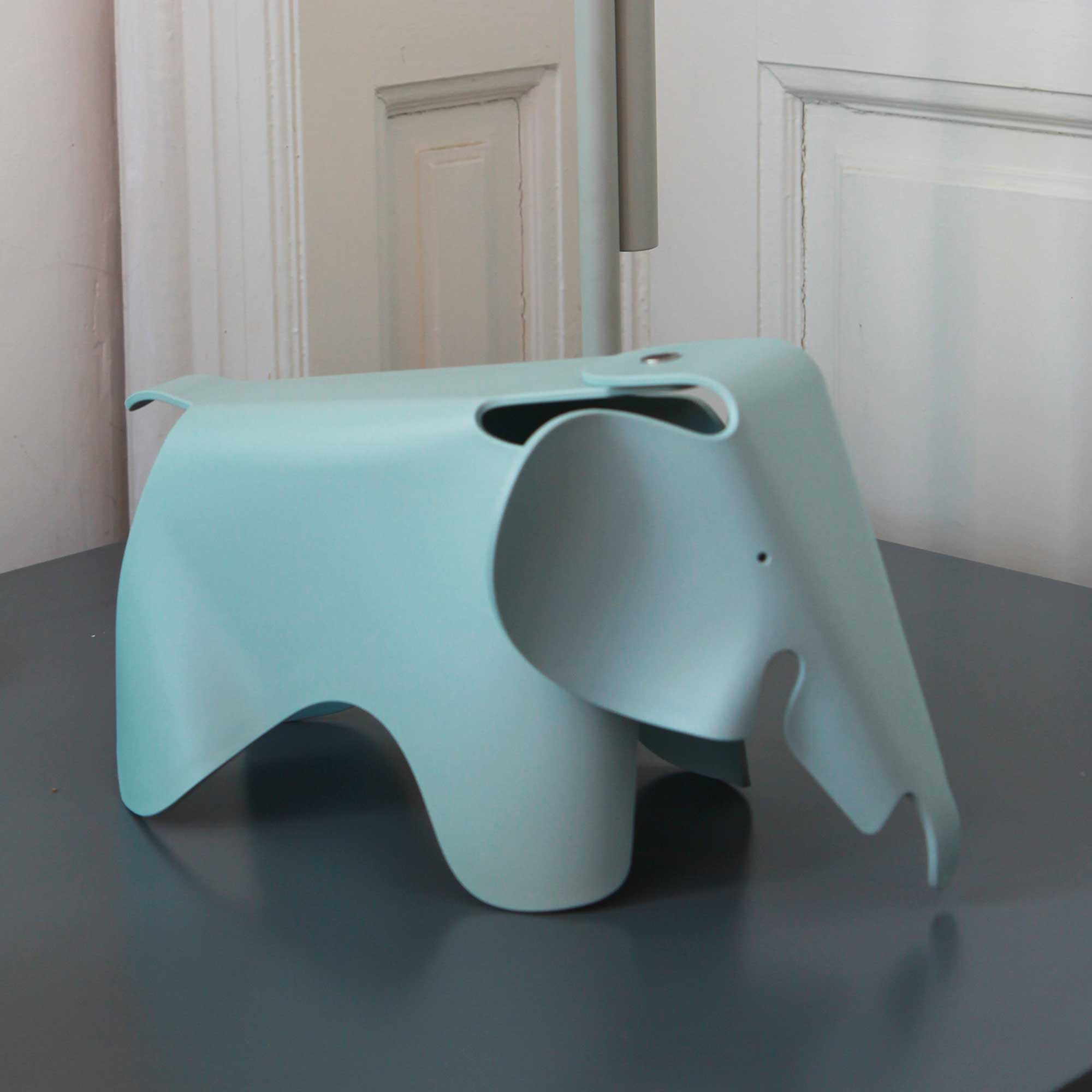 Eames Elephant ice grey S, obiect decor