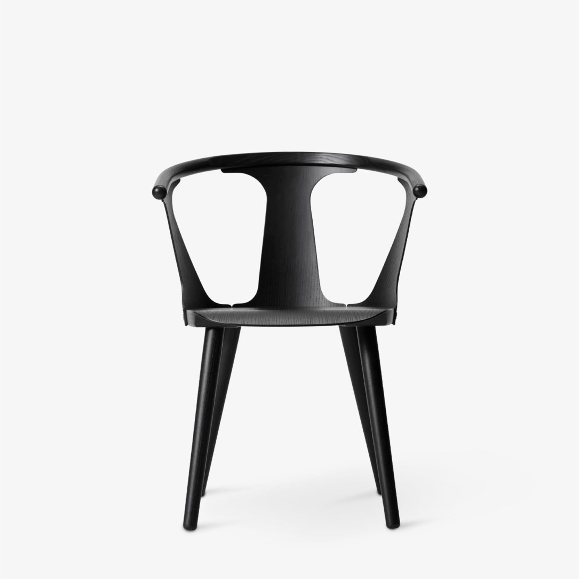 In Between SK1 Black Lacquered Oak, scaun de dining