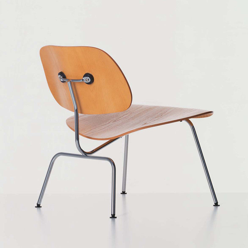 LCM, un scaun jos creat de Charles și Ray Eames și acum produs de Vitra