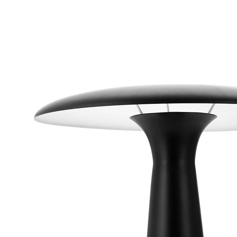 Shelter, o lampă de masă produsă de Normann Copenhagen
