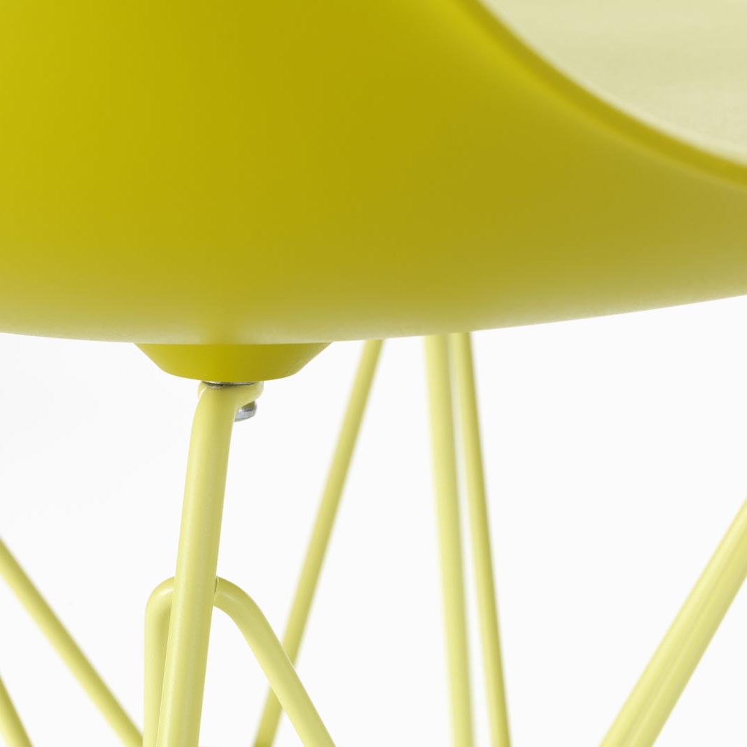 Eames Plastic DSR scaun cu baza colorata