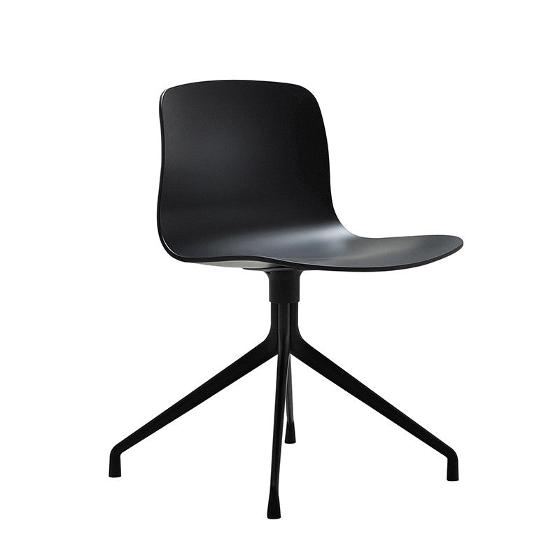 About a Chair 10, un scaun confortabil produs de HAY