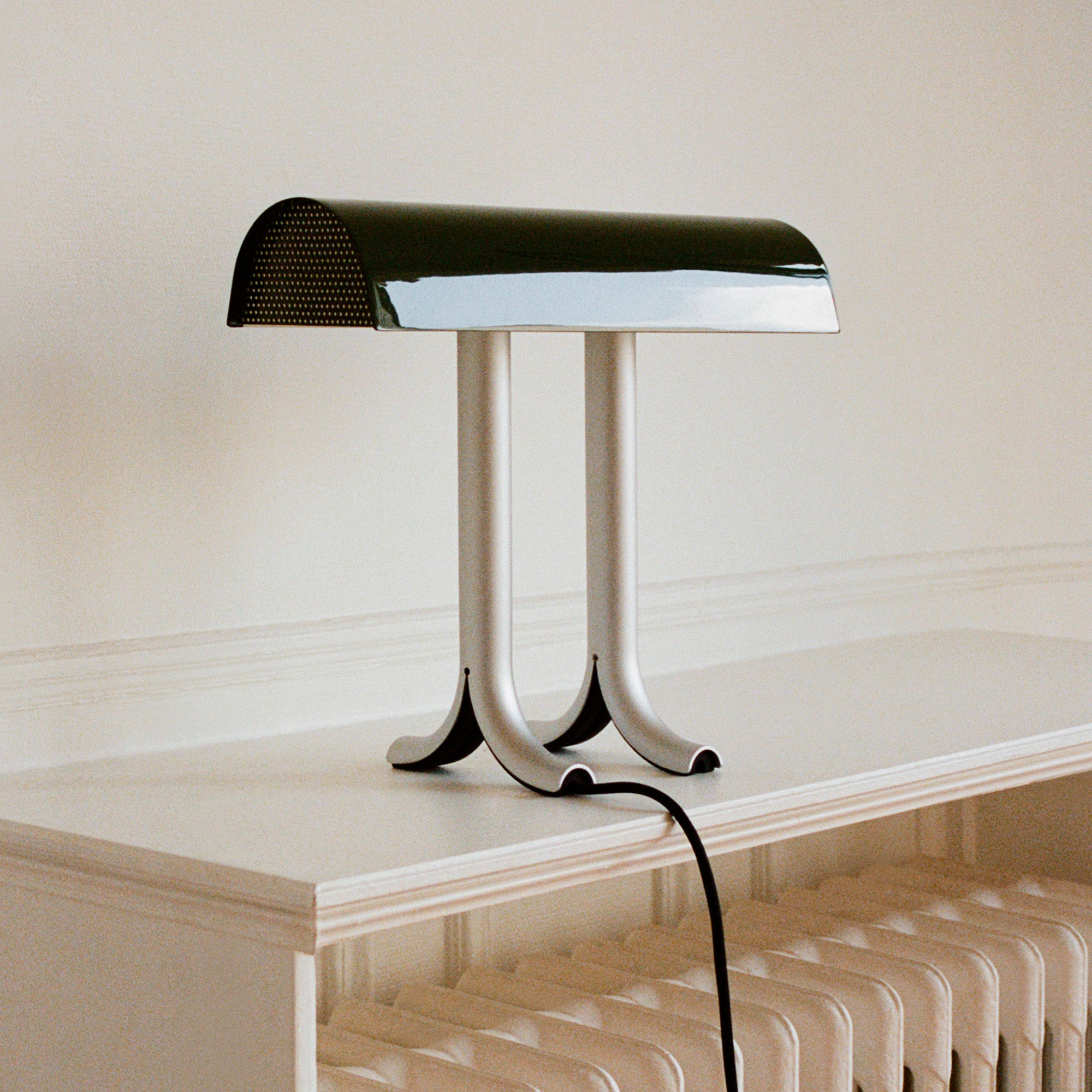 Anagram lampă de masă