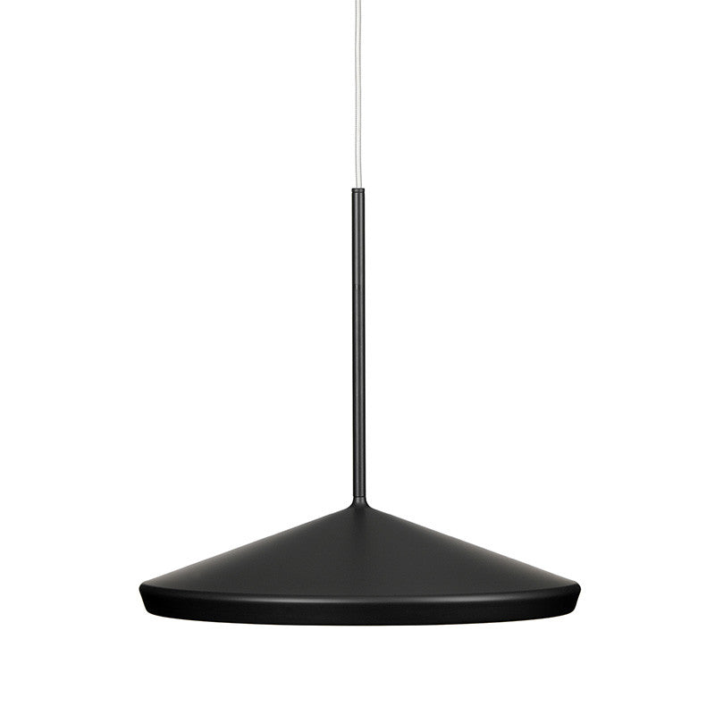Ginko, o lampă suspendată, produsă de Orsjo, din metal lăcuit, disponibilă pe 4 culori